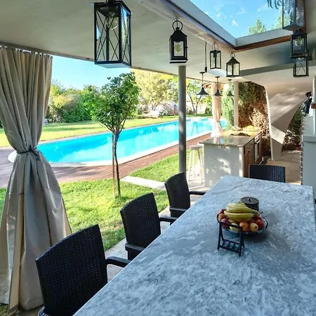 Glamping With Mineral Pool Near Sofia,plovdiv Дом отдыха *