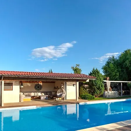 Holiday home Glamping With Pool Near Sofia,plovdiv