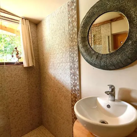 Glamping With Mineral Pool Near Sofia,plovdiv بيت للعطل Belovo
