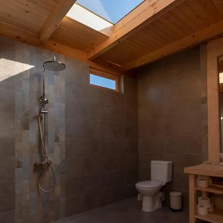 بيت للعطل Glamping With Mineral Pool Near Sofia,plovdiv Belovo