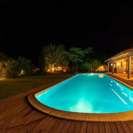 Glamping With Mineral Pool Near Sofia,plovdiv بيت للعطل Belovo