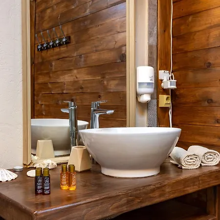 Glamping With Mineral Pool Near Sofia,plovdiv *
