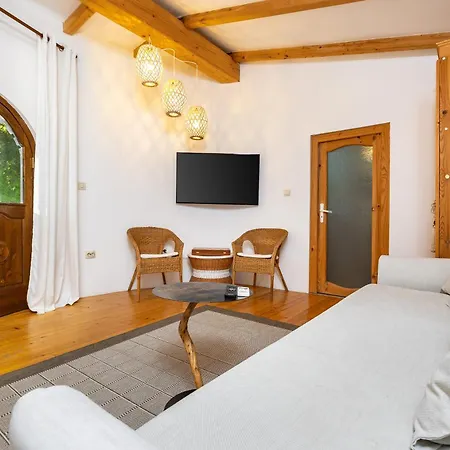 Glamping With Mineral Pool Near Sofia,plovdiv * Belovo