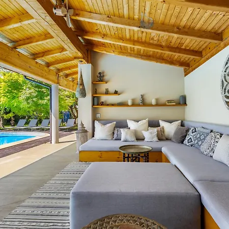 Glamping With Mineral Pool Near Sofia,plovdiv Дом отдыха Belovo