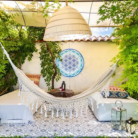 Дом отдыха Glamping With Mineral Pool Near Sofia,plovdiv Belovo