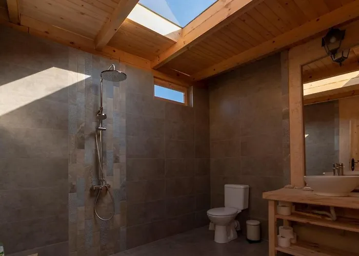 بيت للعطل Glamping With Pool Near Sofia,plovdiv Belovo