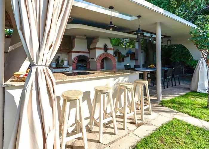 Glamping With Pool Near Sofia,plovdiv بيت للعطل