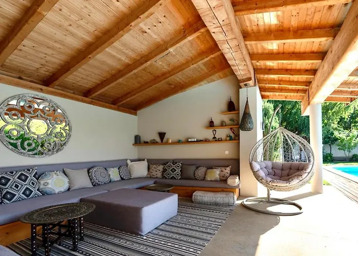 بيت للعطل Glamping With Pool Near Sofia,plovdiv