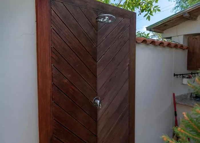 بيت للعطل Glamping With Pool Near Sofia,plovdiv *