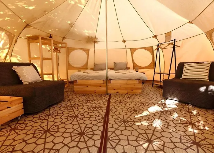 بيت للعطل Glamping With Pool Near Sofia,plovdiv *
